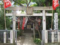 The Yotsuya Oiwa Inari Tamiya shrine (Shinjuku-ku), part of the Yotsuya Zotanshu tour